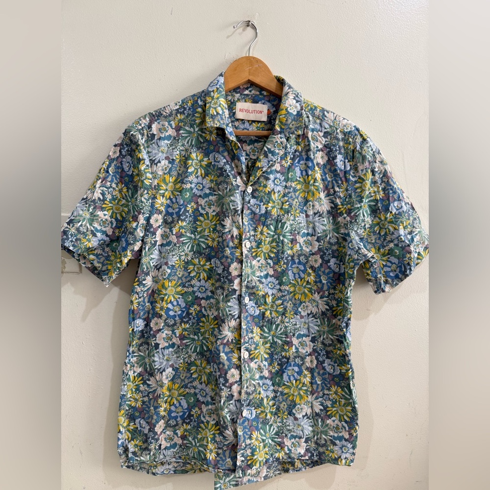 Revolution Floral Short-Sleeve Button-Down Shirt - Blue, Green, Yellow